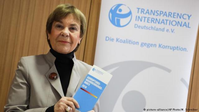 أيدا مولر رئيسة فرع منظمة الشفافية الدولية في ألمانيا