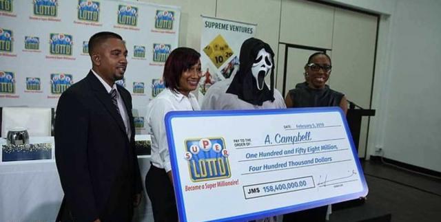 الفائز بجائزة اليانصيب في جامايكا