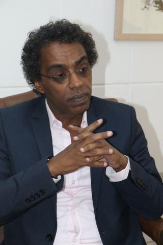 الدكتور أحمد عواض رئيس مجلس إدارة الهيئة العامة لقصور الثقافة
