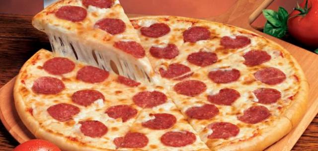 البيتزا البيبروني