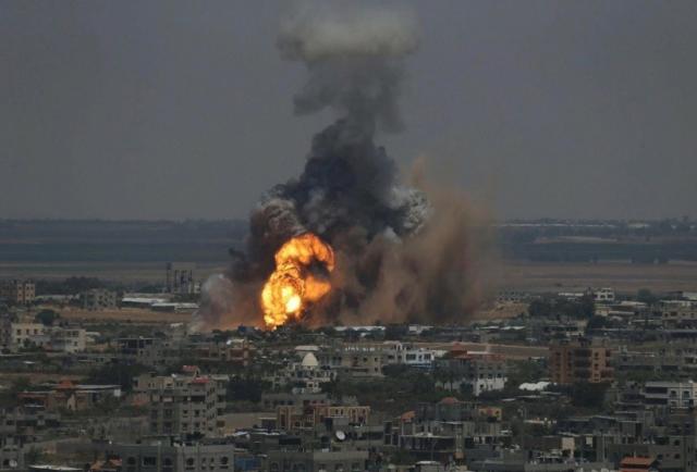 اطلاق النار علي غزة