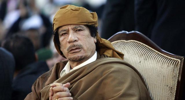  الرئيس الليبي الراحل معمر القذافي