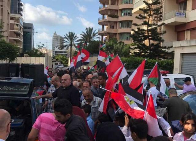 المصريون فى لبنان يدلون بأصواتهم فى اليوم الثانى للاستفتاء على التعديلات الدستورية