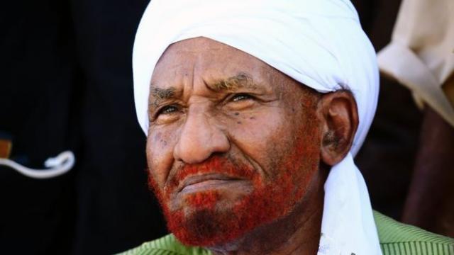زعيم حزب الأمة القومي السوداني الصادق المهدي