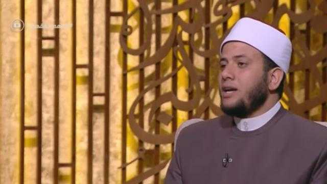 رمضان عفيفي: الشعراوي ليس رمز ديني (فيديو)