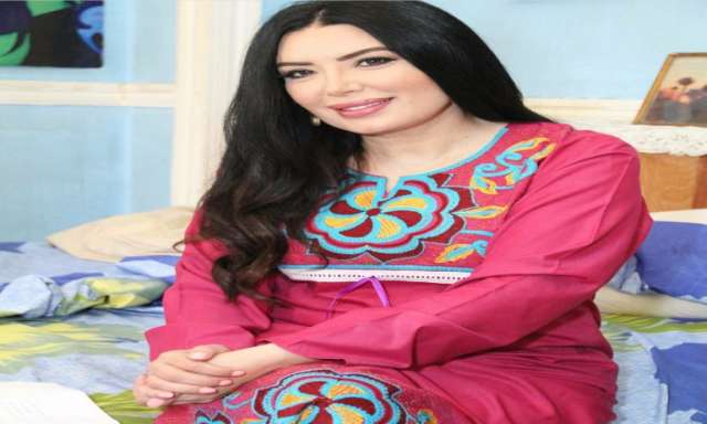 الفنانة عبير صبرى