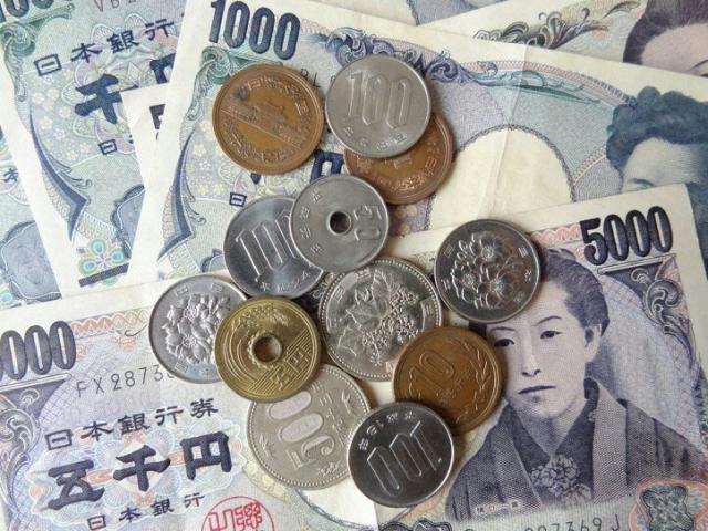 العملات اليابانية