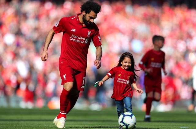 محمد صلاح وابنته مكة