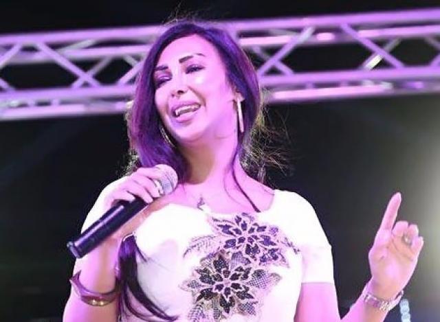 الفنانة شاهيناز