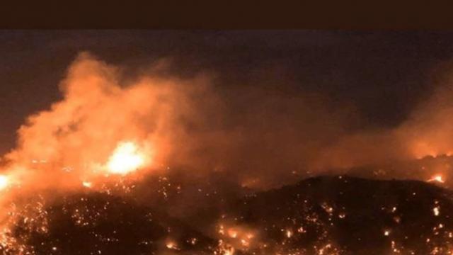  إخماد حرائق لبنان