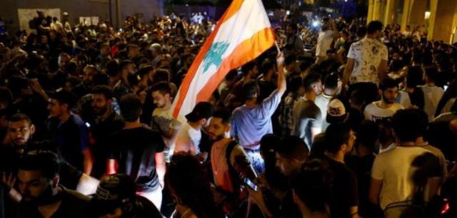 تظاهرات راقصة في لبنان