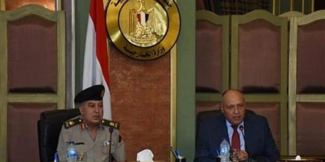 وزير الخارجية يلتقي دارسي دورة الدفاع الوطني بأكاديمية ناصر