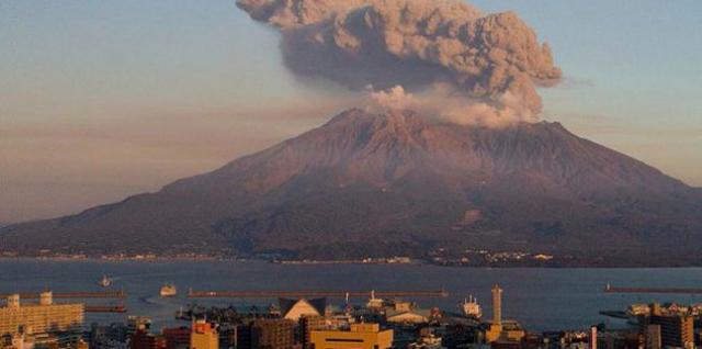 انفجار بركان ساكوراجيما باليابان