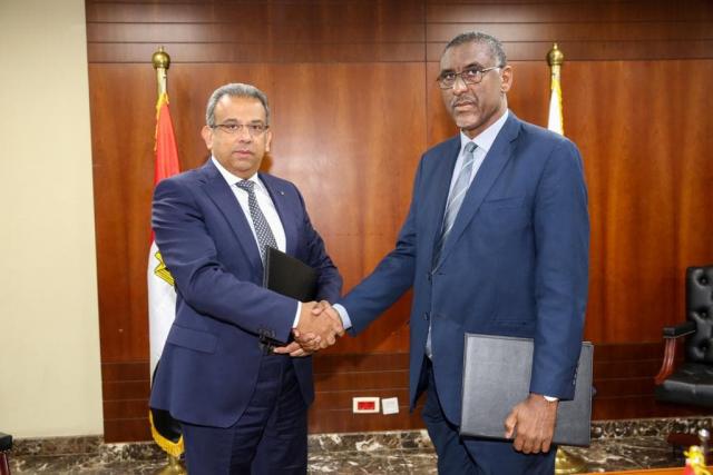 رئيس البريد المصري يستقبل نظيره الموريتاني