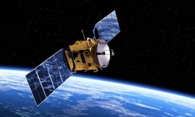 القمر الصناعى المصري الأول للاتصالات "طيبة -1"