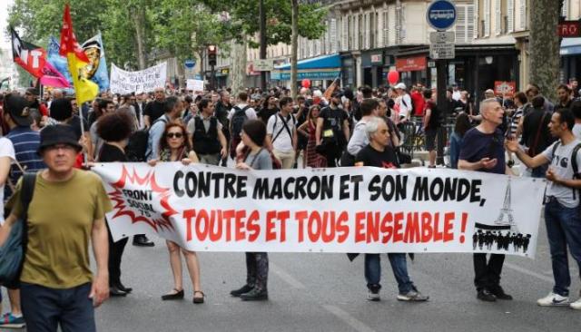 الآلاف يتظاهرون فى فرنسا