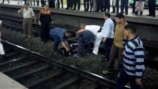 انتحار شاب تحت عجلات قطار مترو