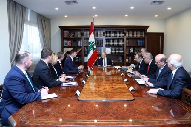 الرئيس اللبناني يستقبل مساعد وزير الخارجية الأمريكي