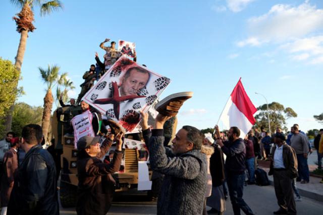 لقطة من تظاهرات اليوم ضد أردوغان وقواته التركية في ليبيا