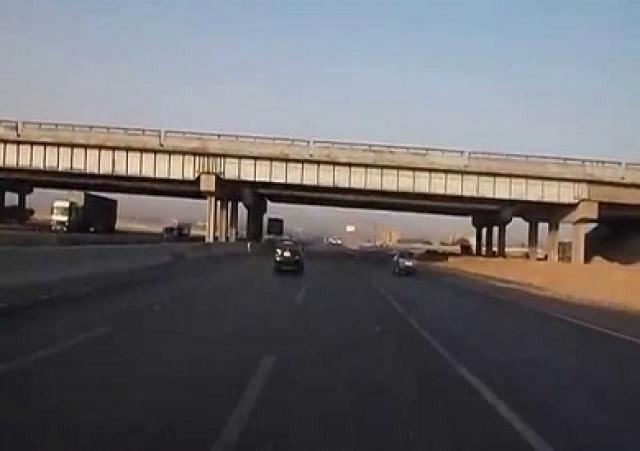 طريق القاهرة الإسماعيلية الصحراوي 