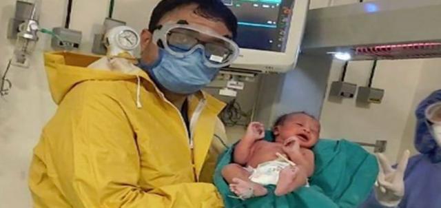 ولادة ناجة لأم مصابة بكورونا في أسوان