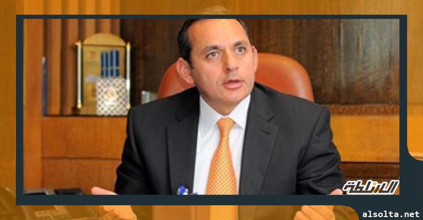 هشام عكاشة رئيس البنك الأهلى المصرى
