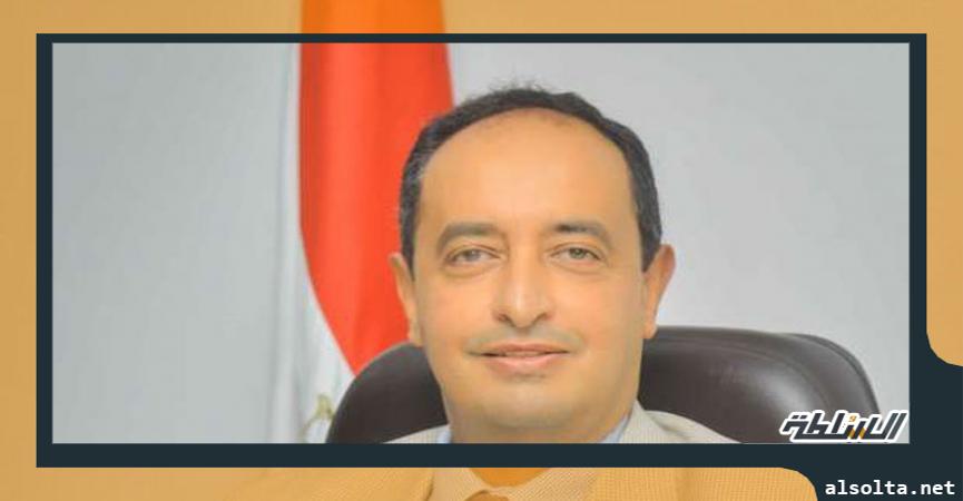 الدكتور عمرو عثمان 