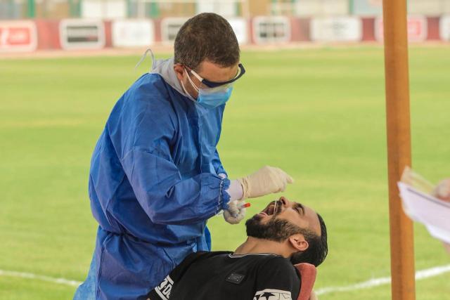 مسحة فيروس كورونا للاعبي الاهلي