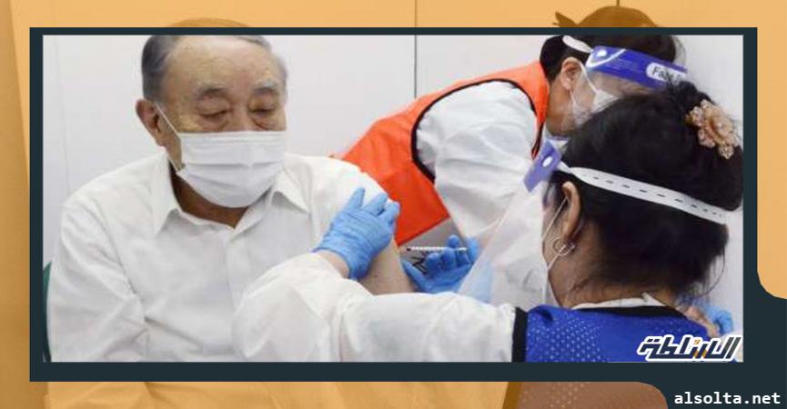 تطعيم المواطنين ضد كورونا فى اليابان