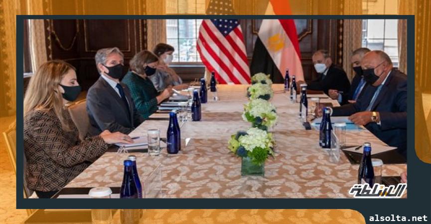 وزير الخارجية الأمريكية يعلق على لقاء سامح شكري
