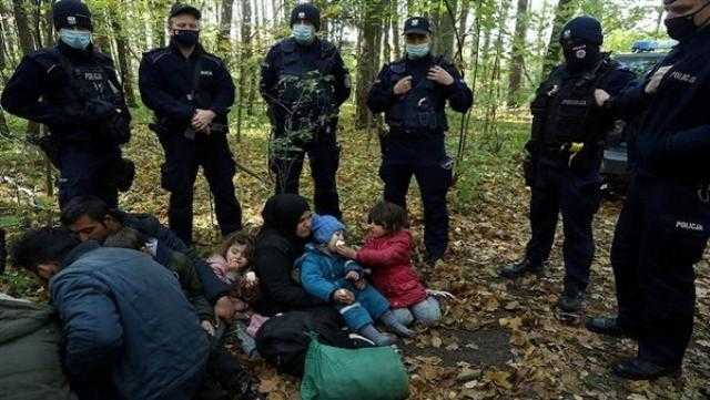 بولنديات يتظاهرن ضد ترحيل مهاجرين إلى الحدود البيلاروسية
