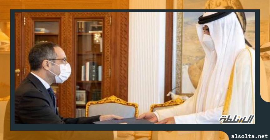 سفير مصر في الدوحة يقدم أوراق اعتماده إلى أمير قطر