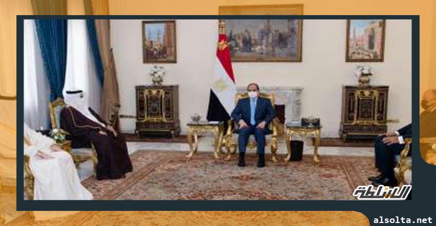 الرئيس السيسي أثناء استقباله لمستشار ملك البحرين للشئون الدبلوماسية