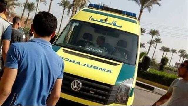 ماشي عكس.. إصابة 3 أشخاص جراء اصطدام سيارة بهم في كفر الشيخ