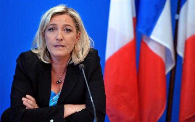 وزير الداخلية الفرنسي: «عودة ماريان لوبان تعني اقتراب الحرب الأهلية بفرنسا»