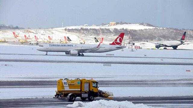 تركيا تعلن تعليق جميع رحلاتها الجوية بمطار إسطنبول