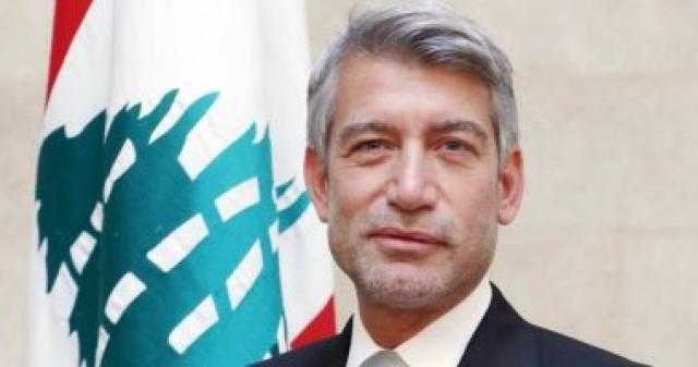وزير الطاقة اللبناني يطالب قوى الأمن بمنع التجاوزات من موزعي المازوت