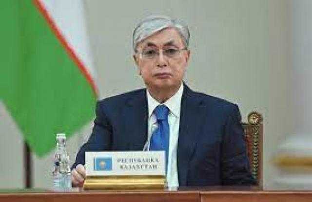 رئيس كازاخستان يحكم قبضته على السلطة بعد هدوء الاضطرابات
