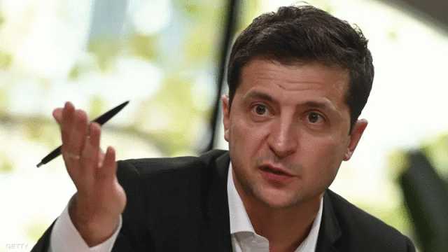 زيلينسكي يتهم ميركل مجددا بمنع انضمام أوكرانيا للناتو