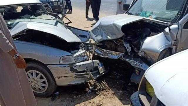 مصرع وإصابة 12 شخصا إثر تصادم أتوبيس وسيارة بالقاهرة الجديدة