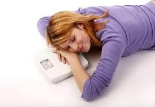 مفاجأة.. العلاقة بين النوم وفقدان الوزن