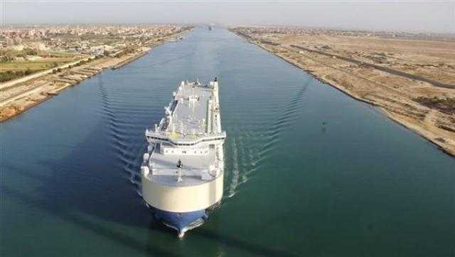 مهاب مميش: قناة السويس قادرة على التعامل مع السفن الثقيلة