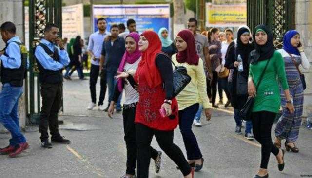 هل سيتم منع الاختلاط في الجامعات المصرية؟.. رد رسمي