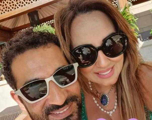 صورة جديدة لعمرو سعد مع زوجته في المصيف وزوجته تخطف الأنظار
