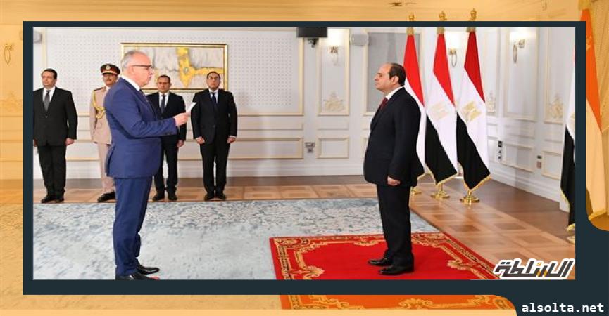أخبار  وزير الري يؤدي اليمين الدستورية أمام رئيس الجمهورية