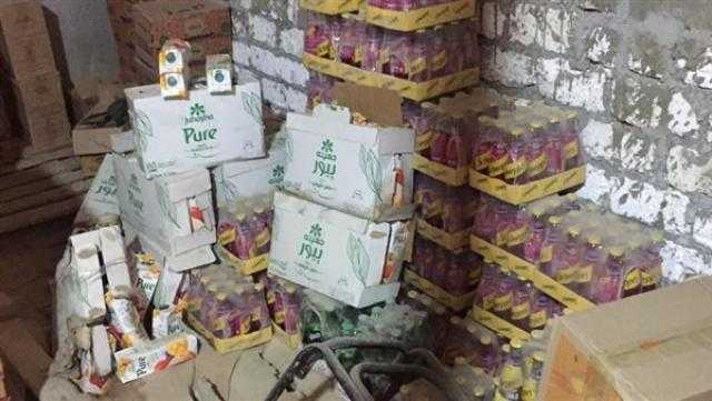 ضبط مخزن مواد غذائية منتهية الصلاحية في الإسكندرية
