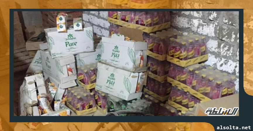 ضبط مخزن مواد غذائية منتهية الصلاحية في الإسكندرية