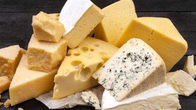 تجار: نقص في الجبنة الرومي والموزاريلا بالسوق المحلي.. والغرف التجارية تنفي