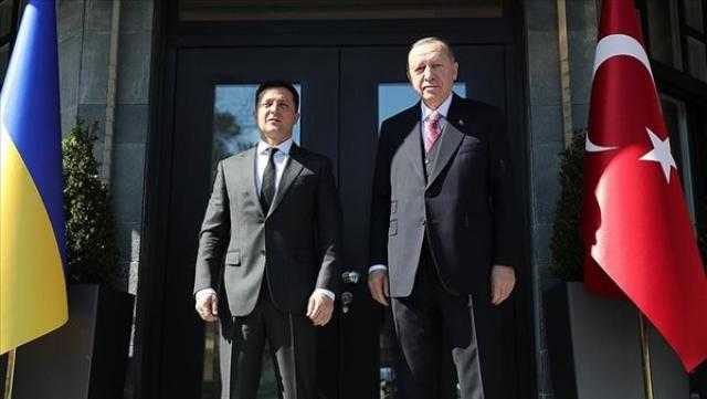 أردوغان يلتقي زيلنسكي للمرة الأولى لبحث وساطة إنهاء الحرب وتصدير الحبوب الأوكرانية