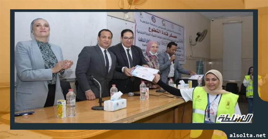 جامعة القاهرة تنظم معسكرًا طلابيا لقادة التطوع